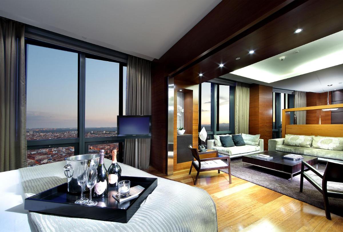 Zona de estar de Eurostars Madrid Tower