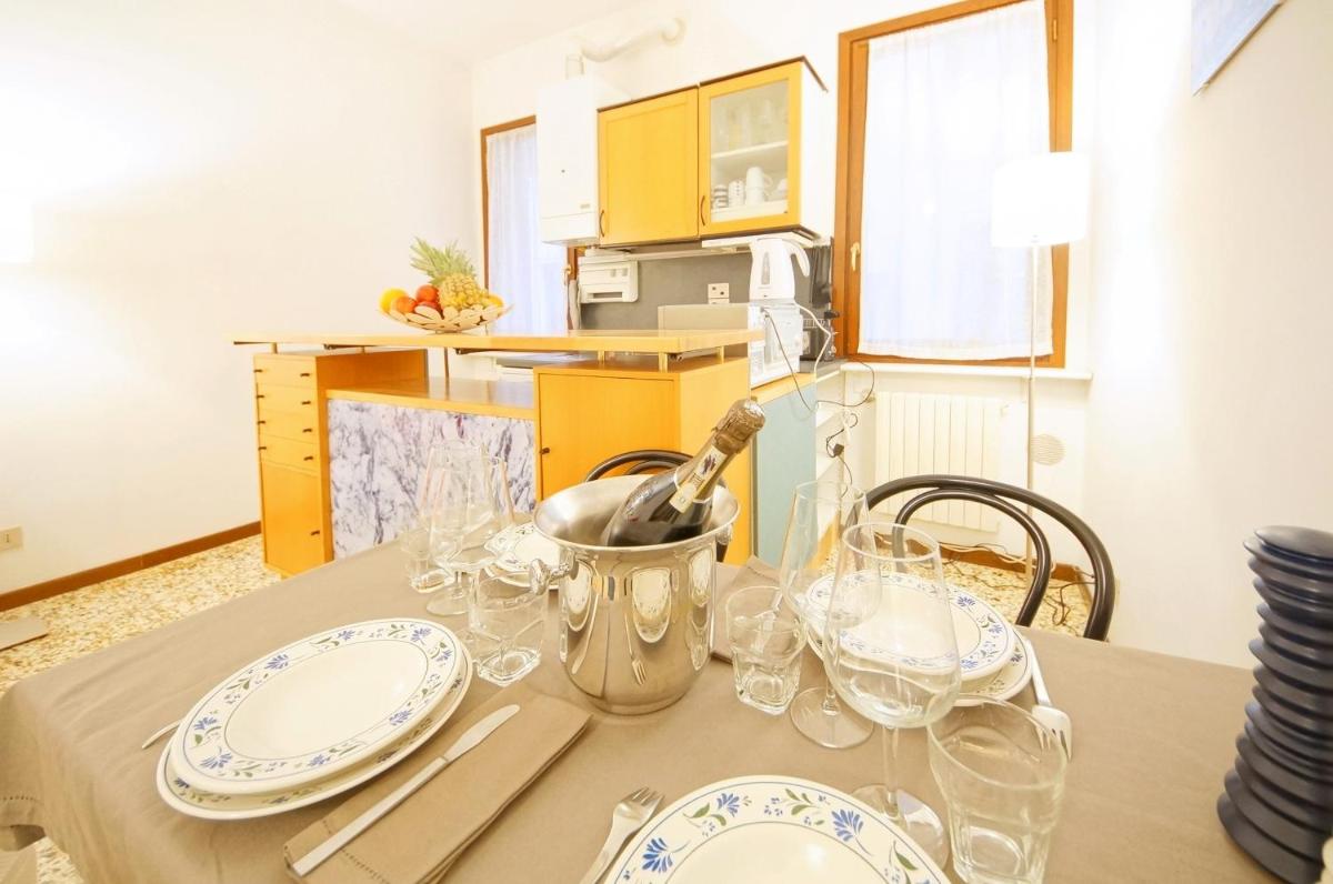 Santa Marina Apartment Rialto - Housity