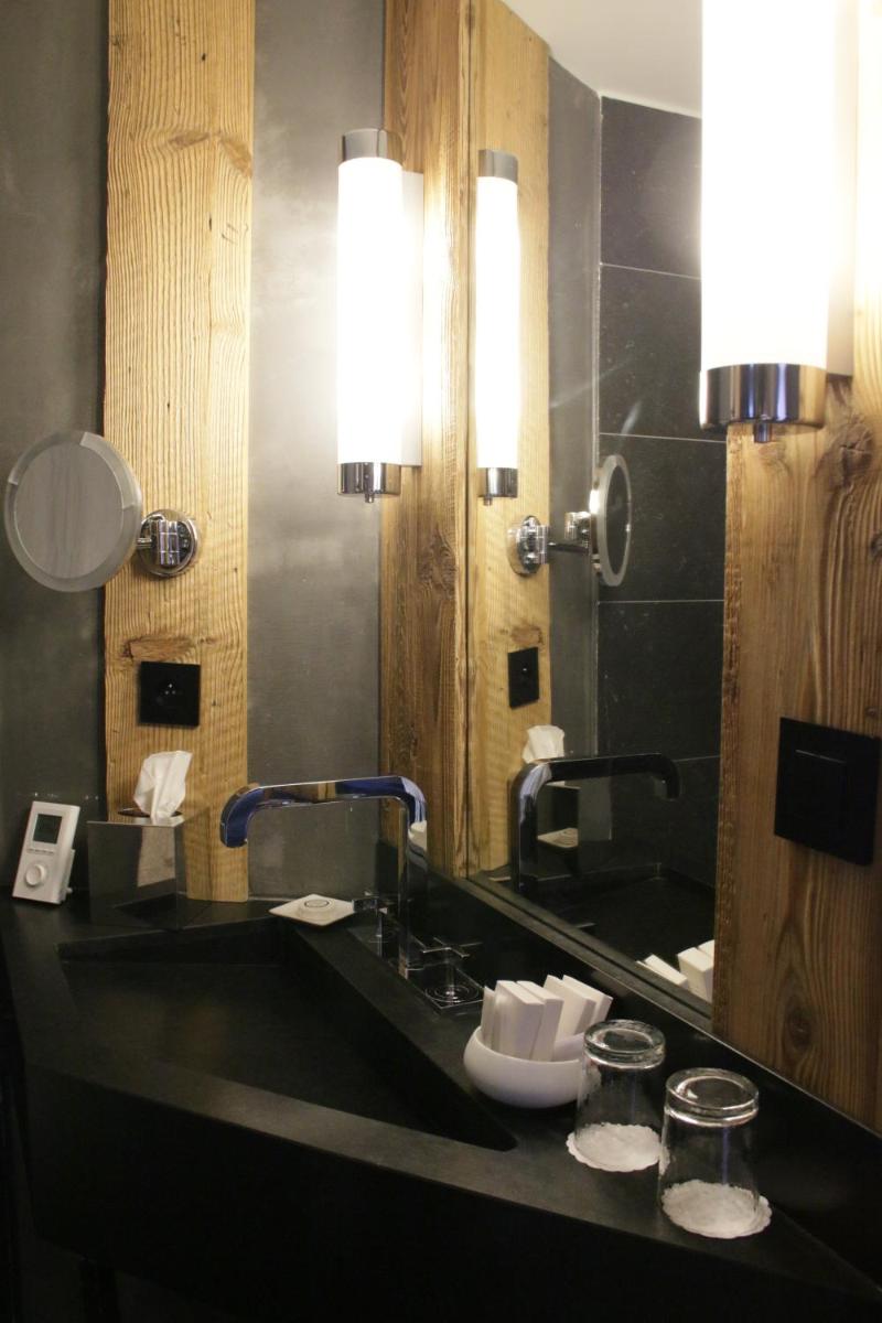 Salle de bains dans l'établissement M de Megève