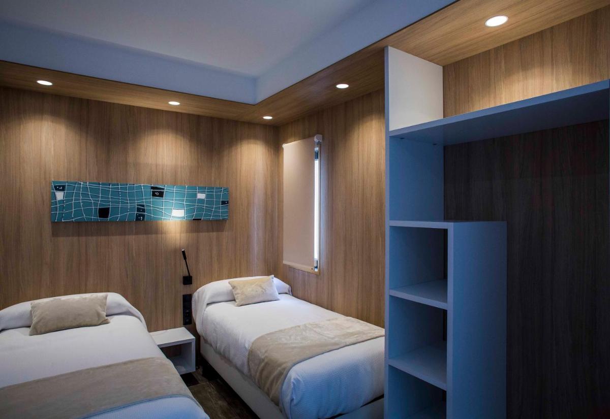 Hostal Sevilla Santa Justa - Adults only - Housity