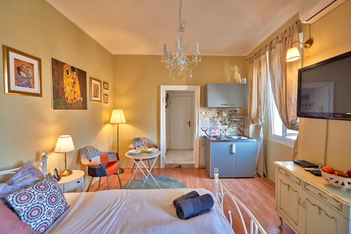 Old City Romantic Studio with FREE private parking - Housity