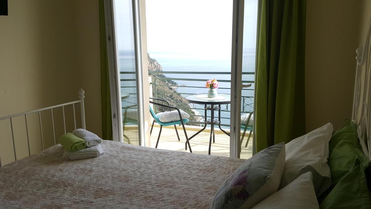 Lighthouse Apartments - Hizvo