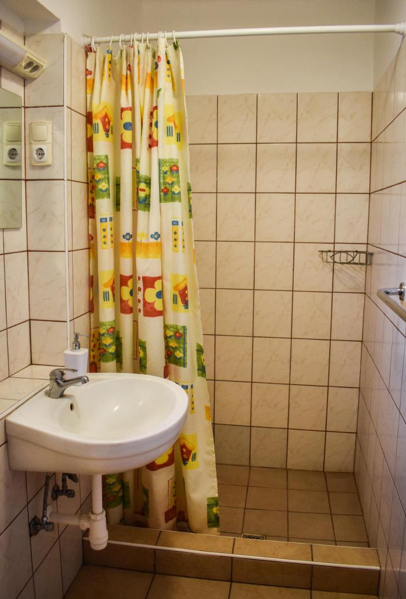 Eszti Mama Vendégháza - Housity