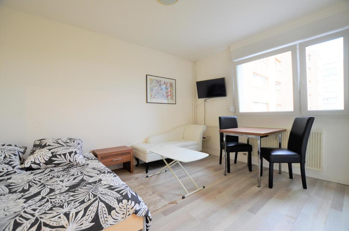 Studio 76 - Housity
