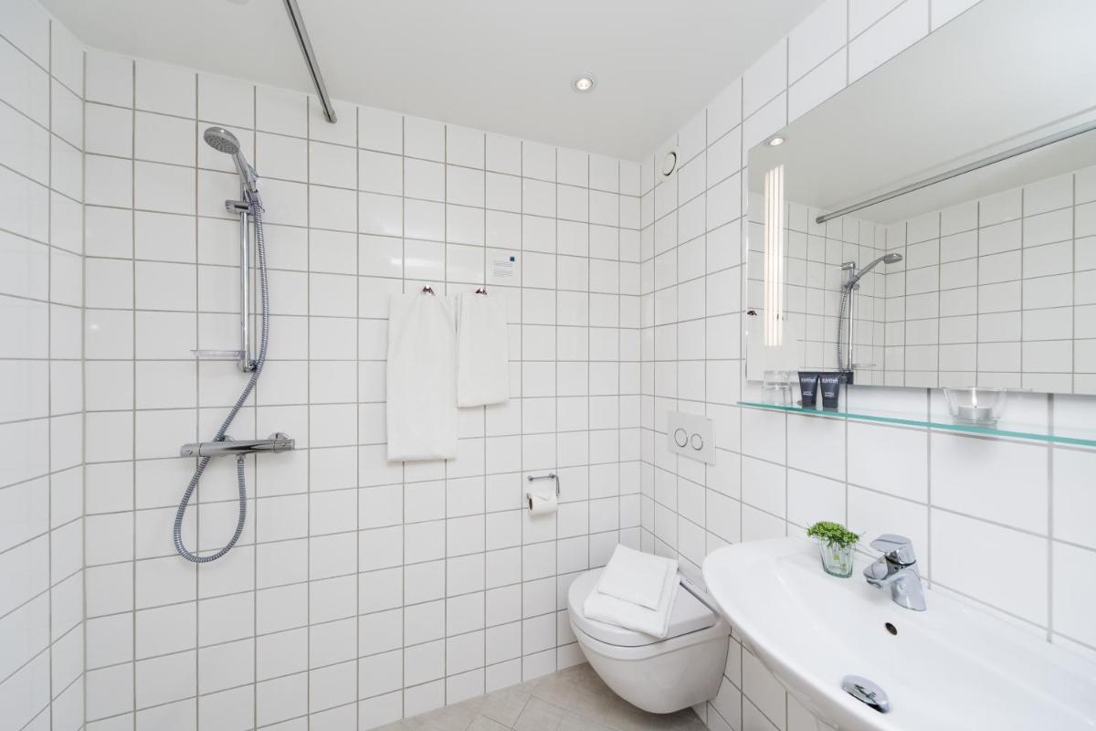 Hotel Klinten - Housity