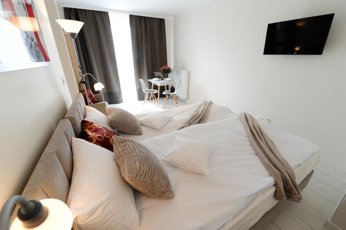 Romantic Sky Apartment- 15th floor - Housity