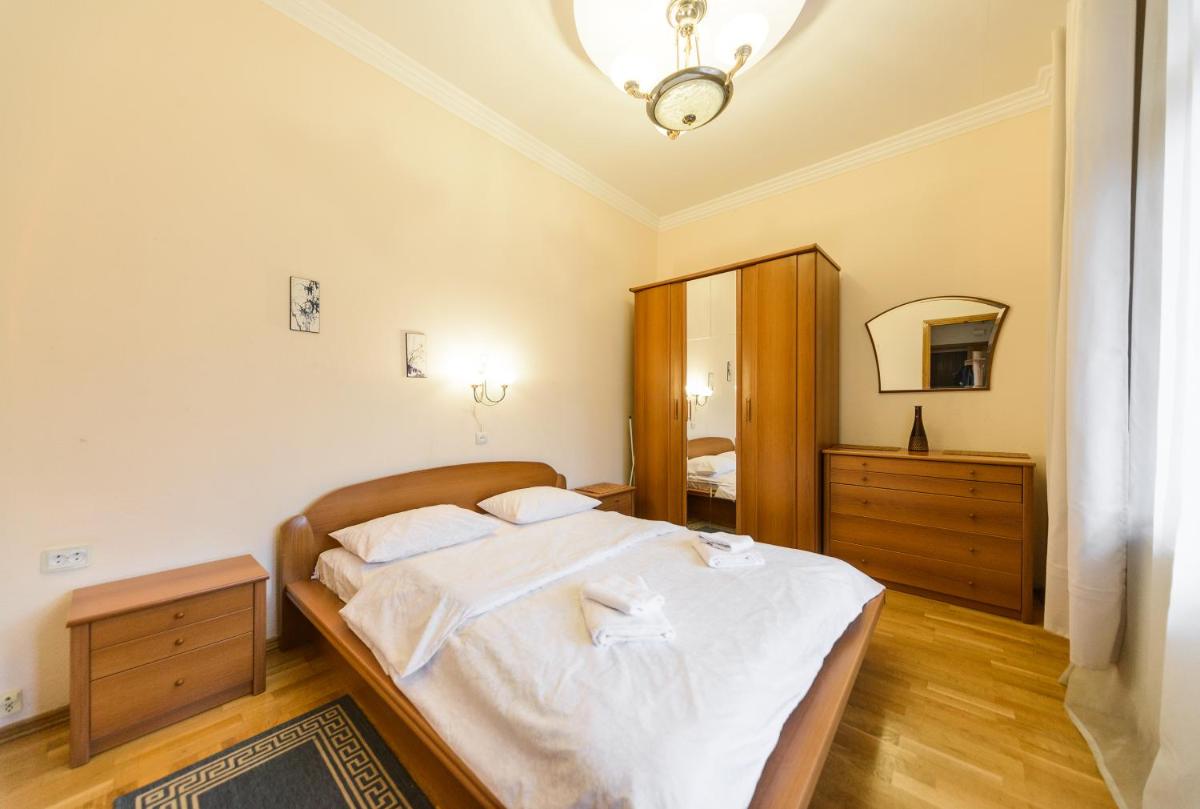 Kiev Accommodation Maidan View - Housity
