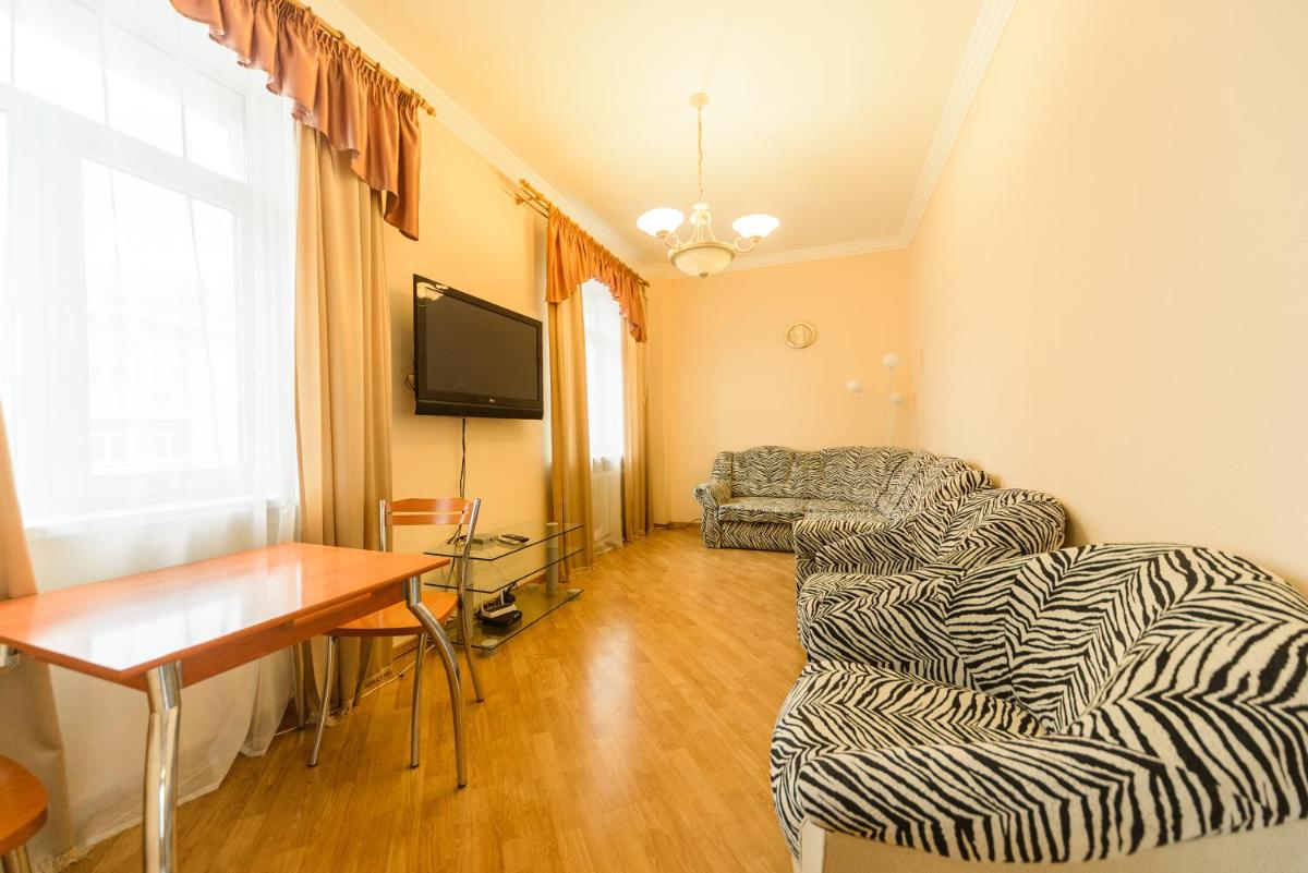 Kiev Accommodation Maidan View - Housity