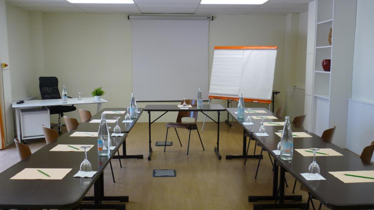 Logis Hotel Du Chateau - Housity