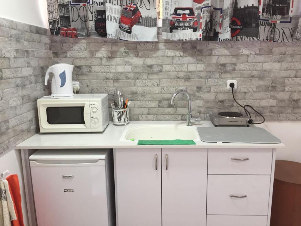 The Rosen's studio Place - Housity