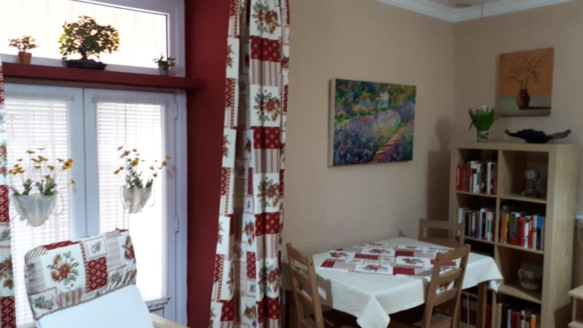 Hostal Manolo - Housity