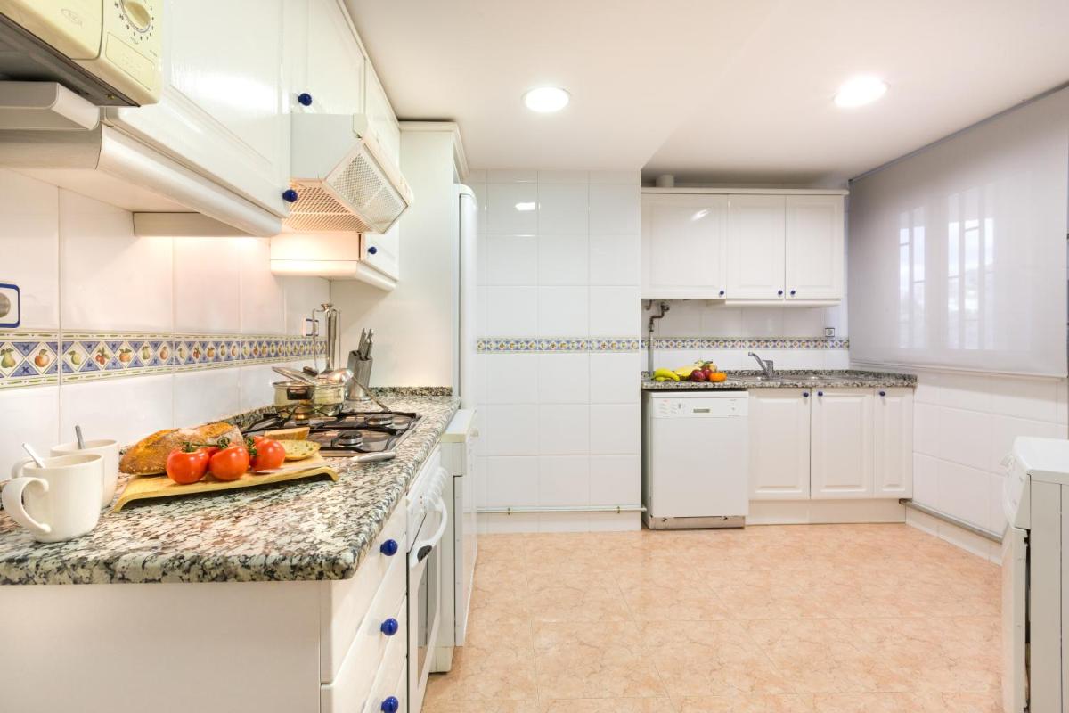 Europa Square Apartment - Housity