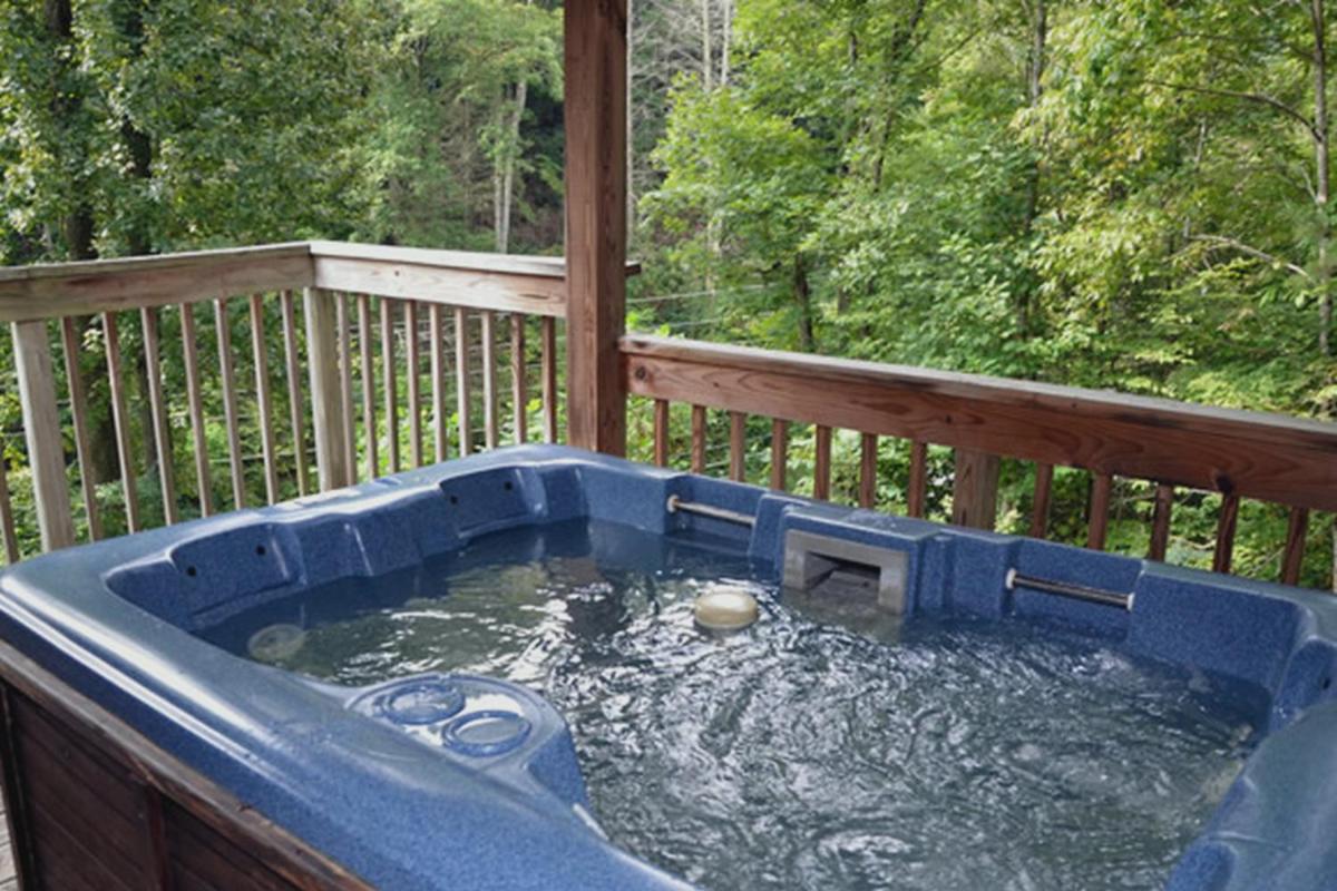 Honeymoon Hideaway - Housity