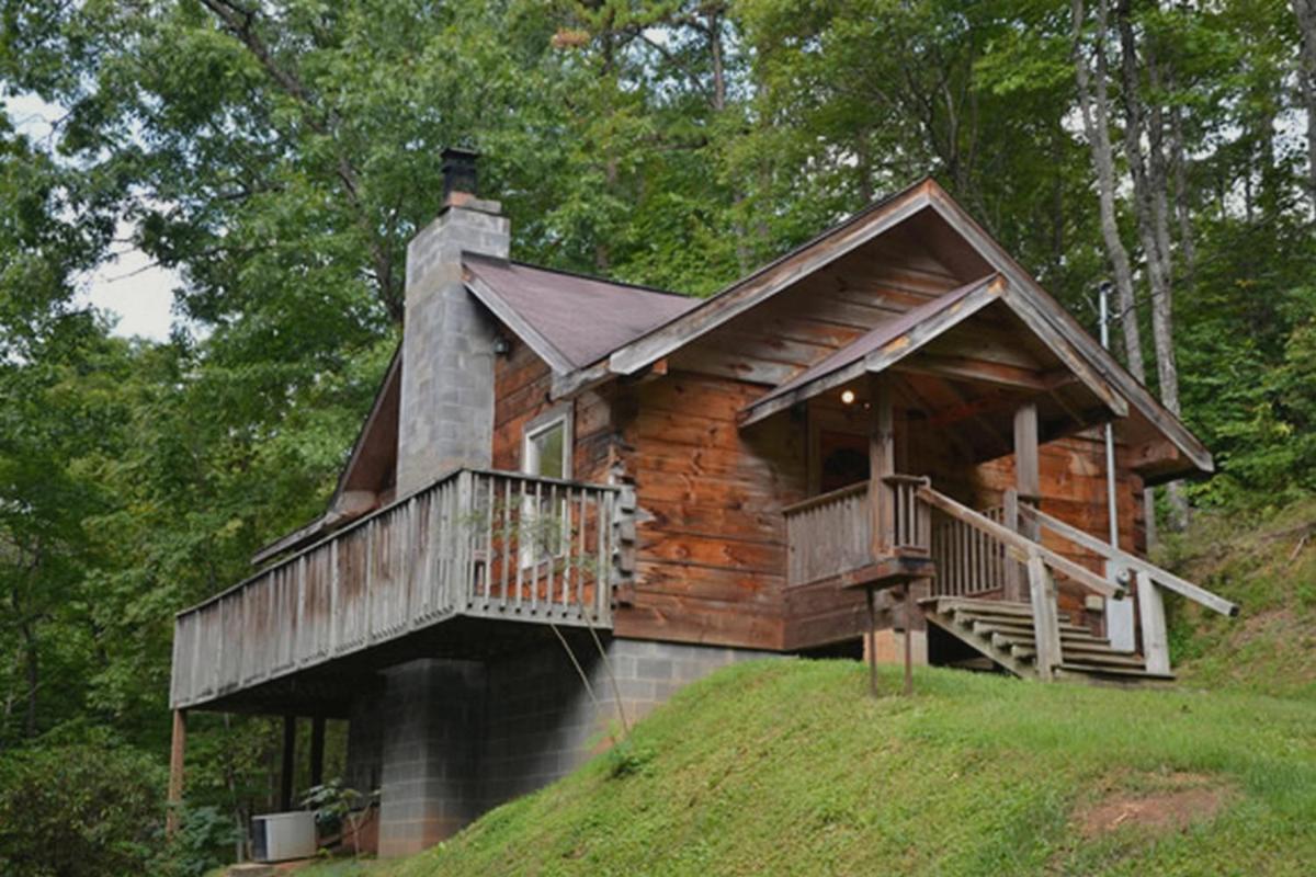 Honeymoon Hideaway - Housity