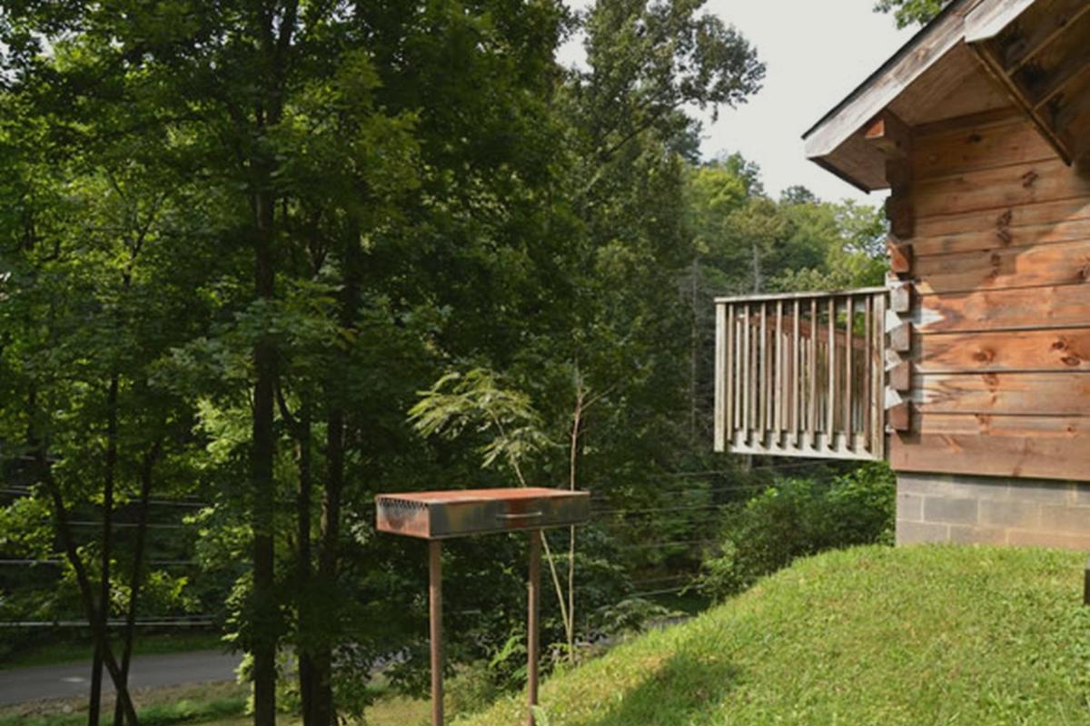 Honeymoon Hideaway - Housity