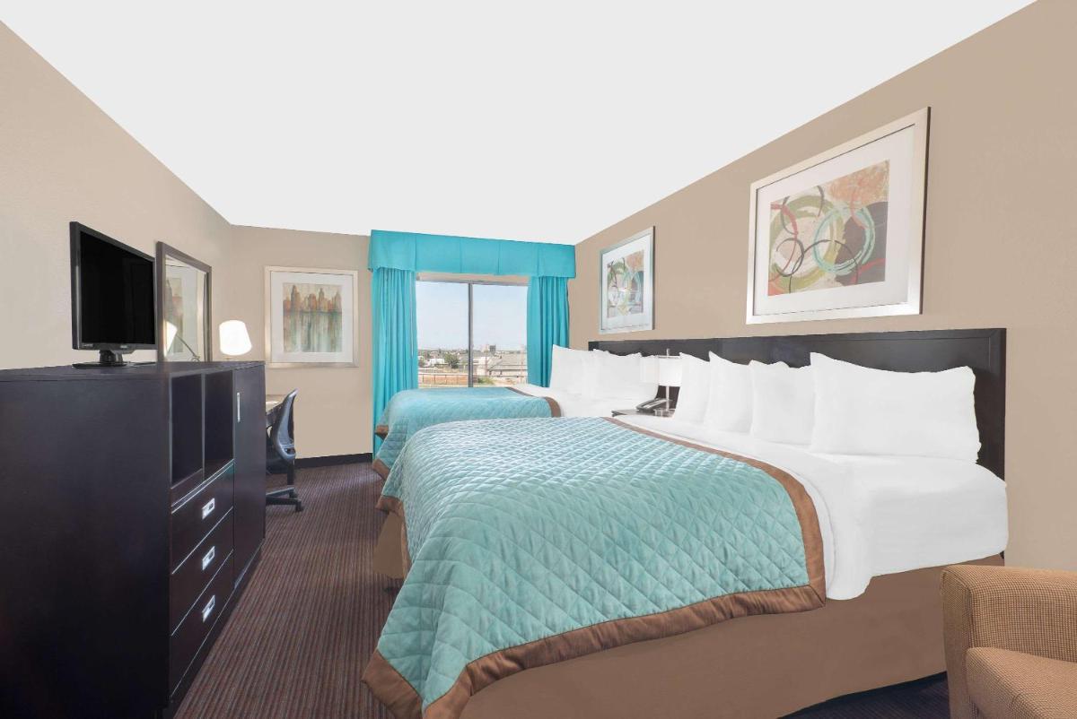 Wyndham Garden Midland - Housity