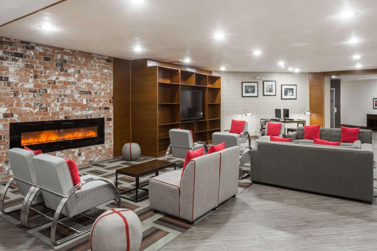 Wyndham Garden Silicon Valley - Housity