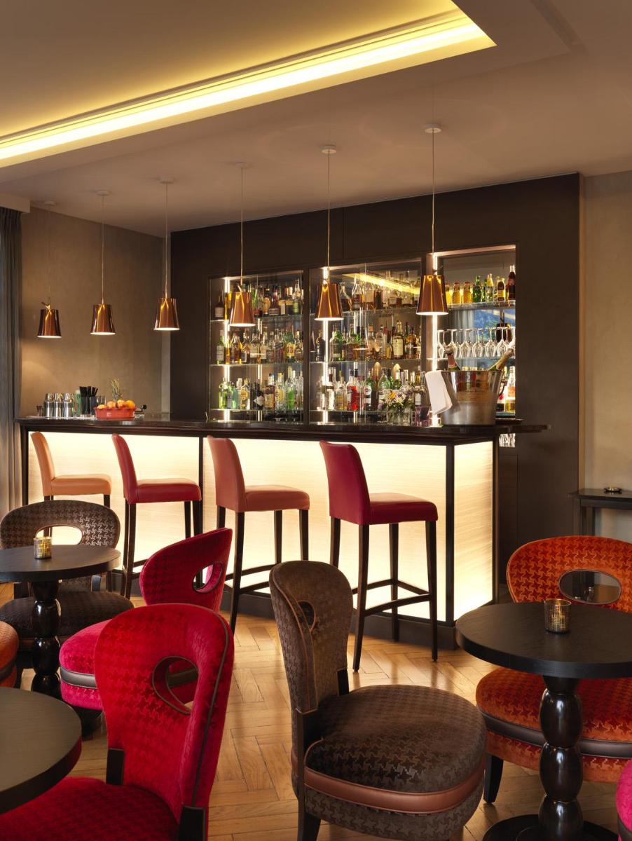 Salon ou bar de l'établissement Hotel Le Cottage Bise