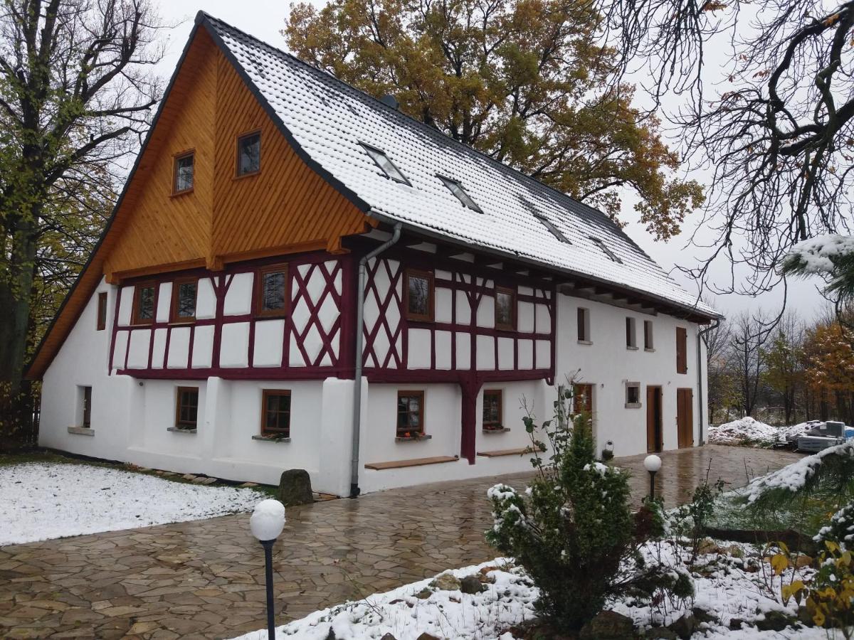 Gajowe Zacisze - Housity
