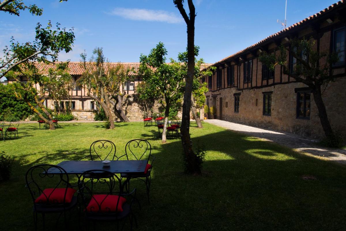 Hotel Posada Santa Maria la Real - Housity