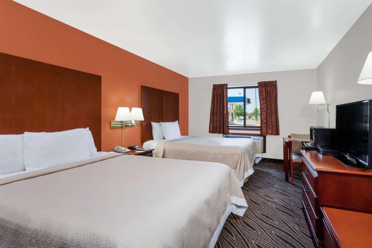 Days Inn by Wyndham Dyersburg - Housity