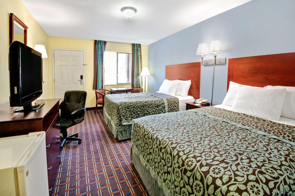 Days Inn & Suites by Wyndham Albuquerque West - Housity
