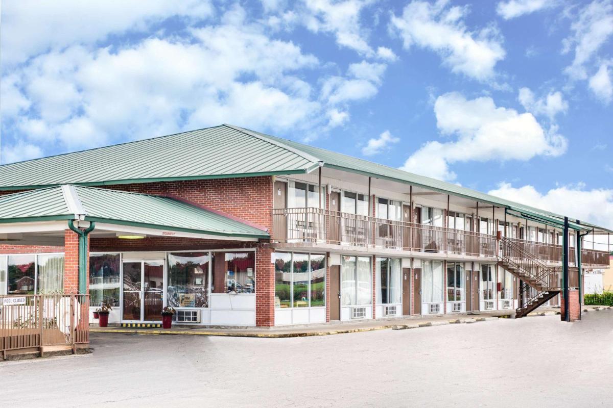 Suitetrails - Days Inn by Wyndham Newport