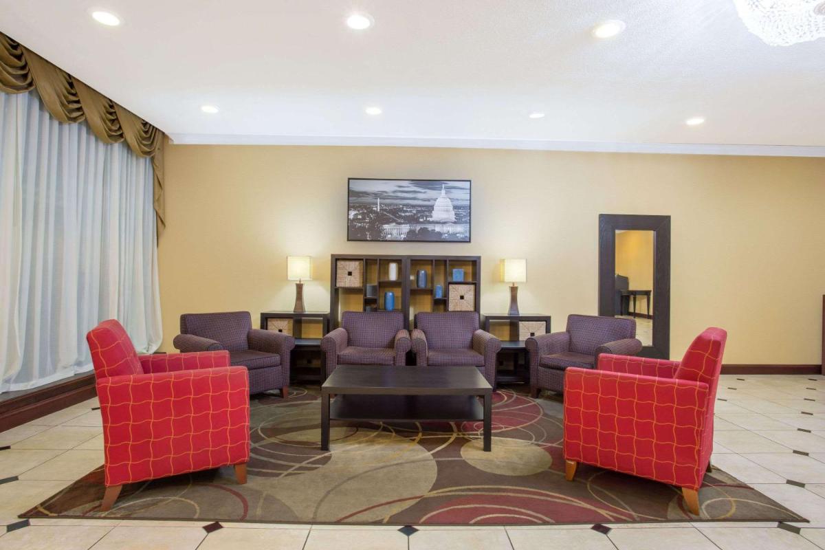 Days Inn by Wyndham Washington DC/Gateway - Housity