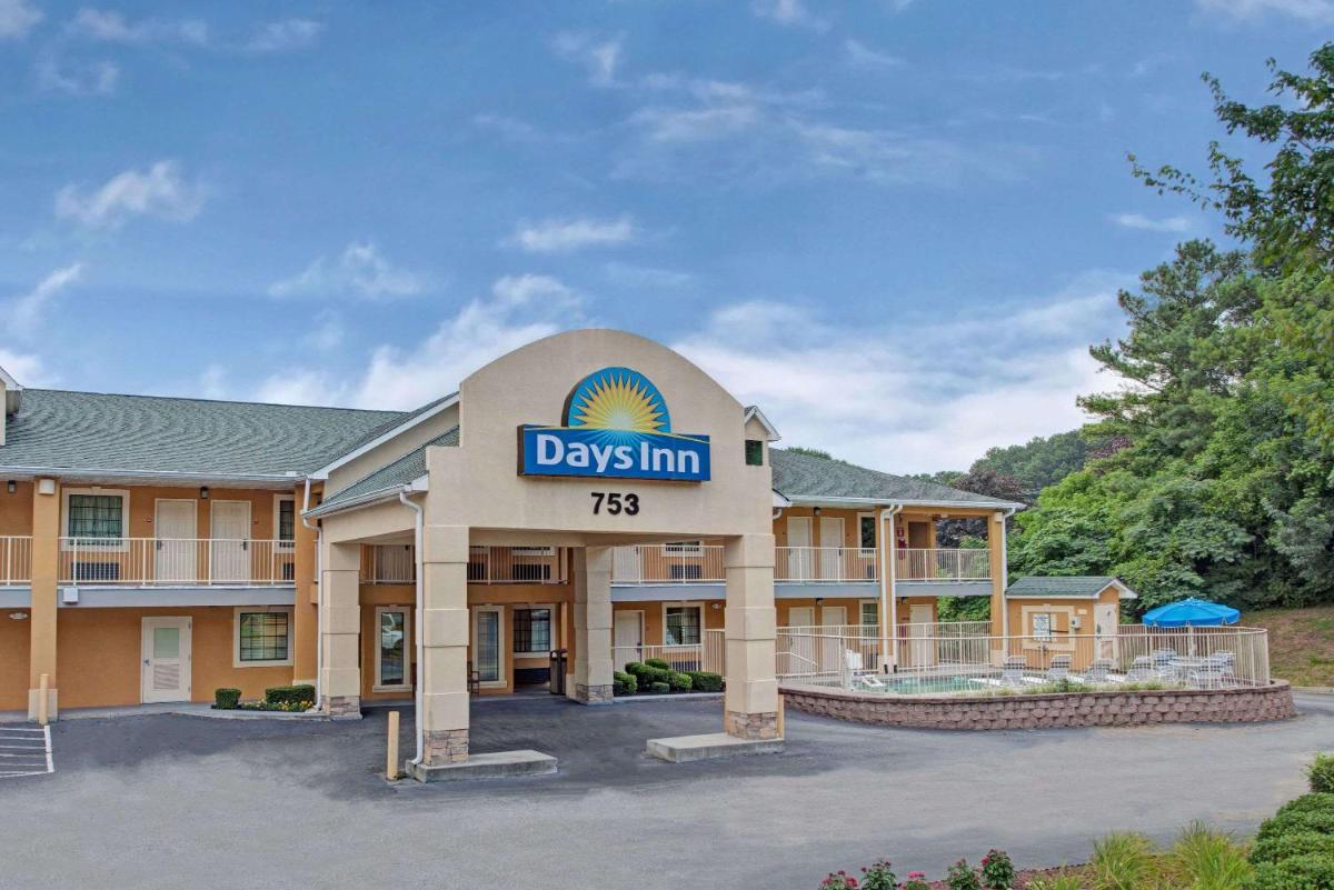 Days Inn by Wyndham Marietta White Water - Hizvo