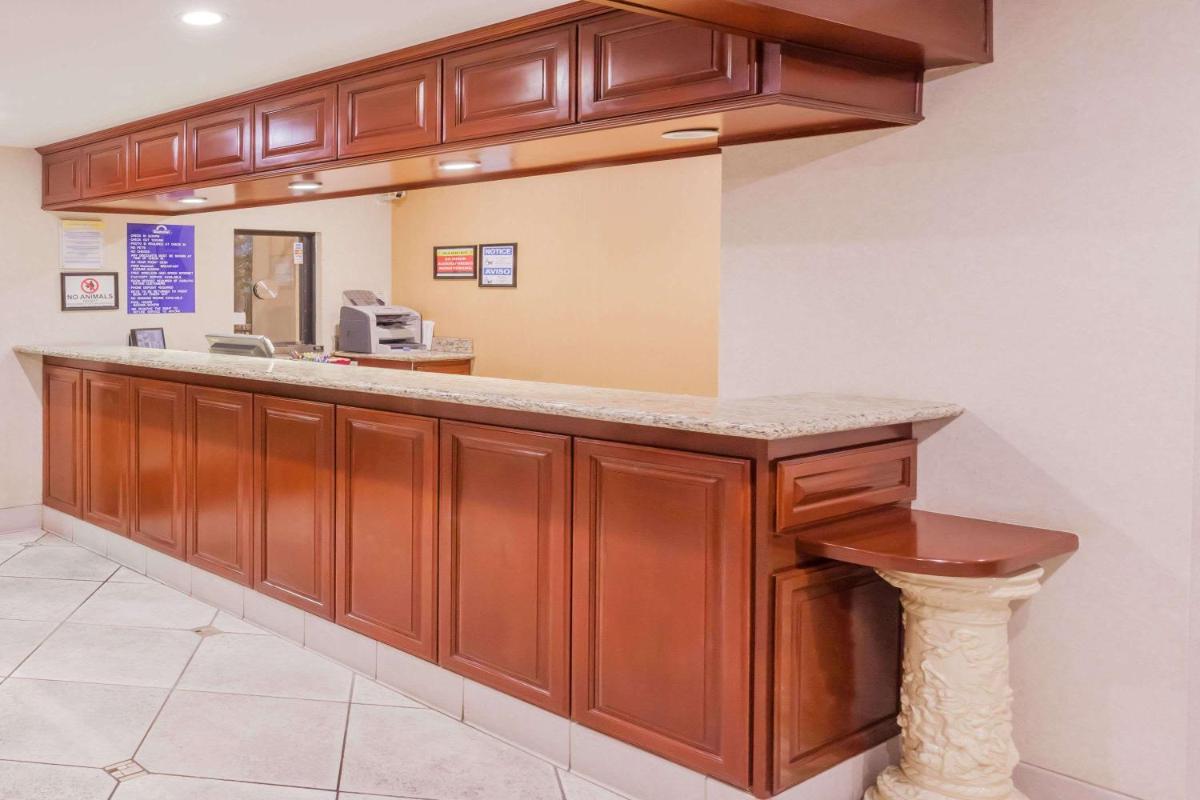Hospitality Inn - Housity