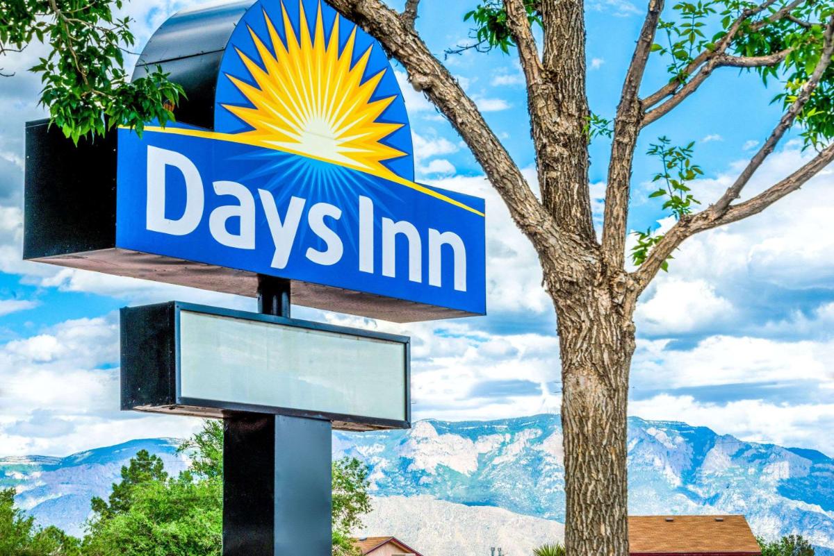 Days Inn by Wyndham Rio Rancho - Housity