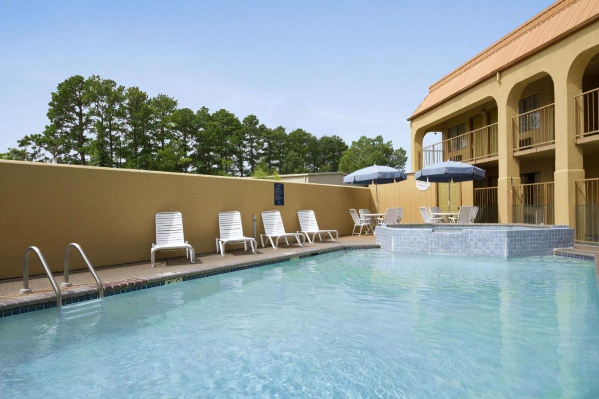 Days Inn by Wyndham Southaven MS - Housity