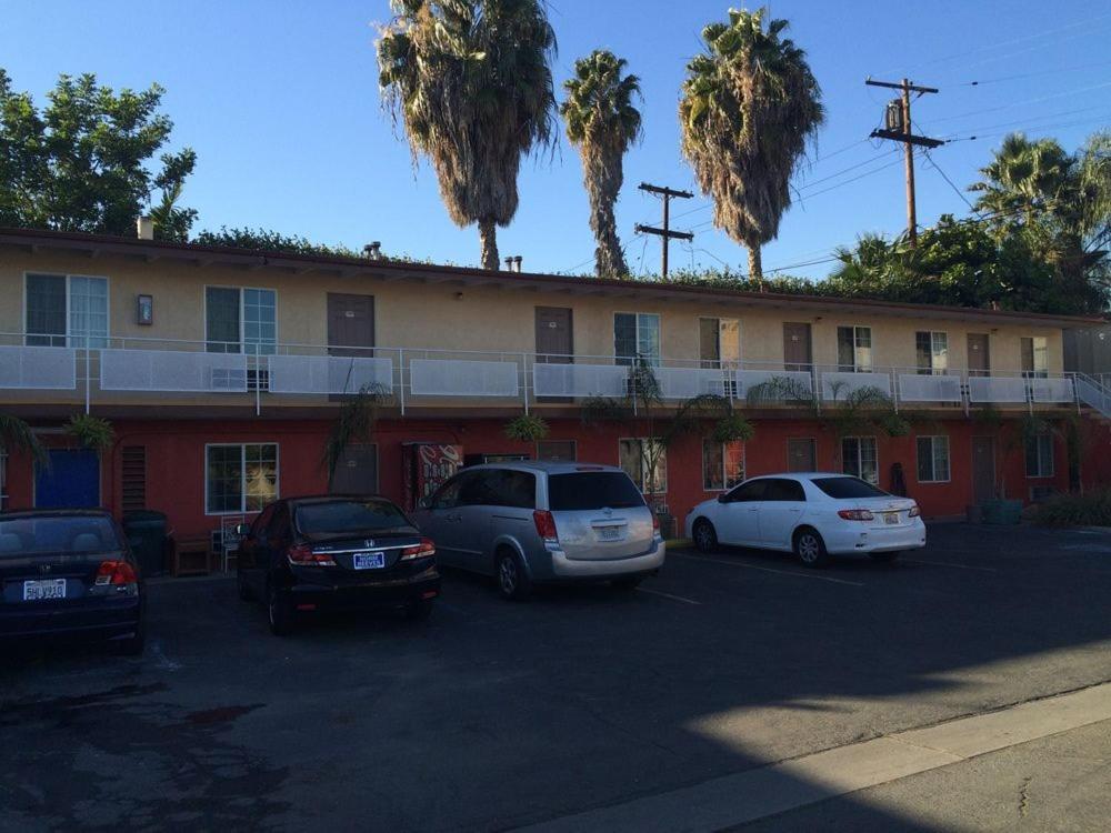 Long Beach Motel - Housity