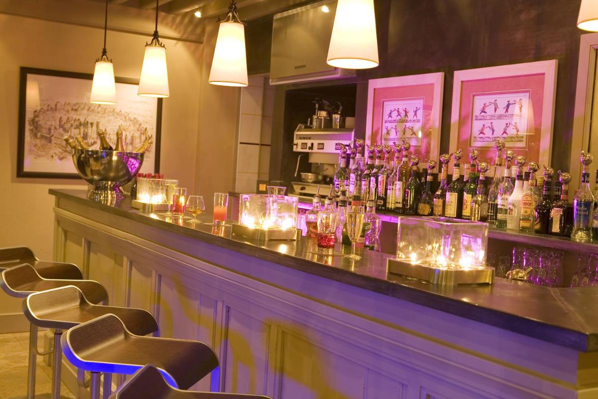 Salon ou bar de l'établissement Hôtel du Château & Spa - Teritoria