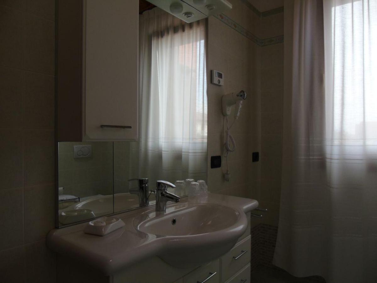 B&B Ai Cipressi - Housity