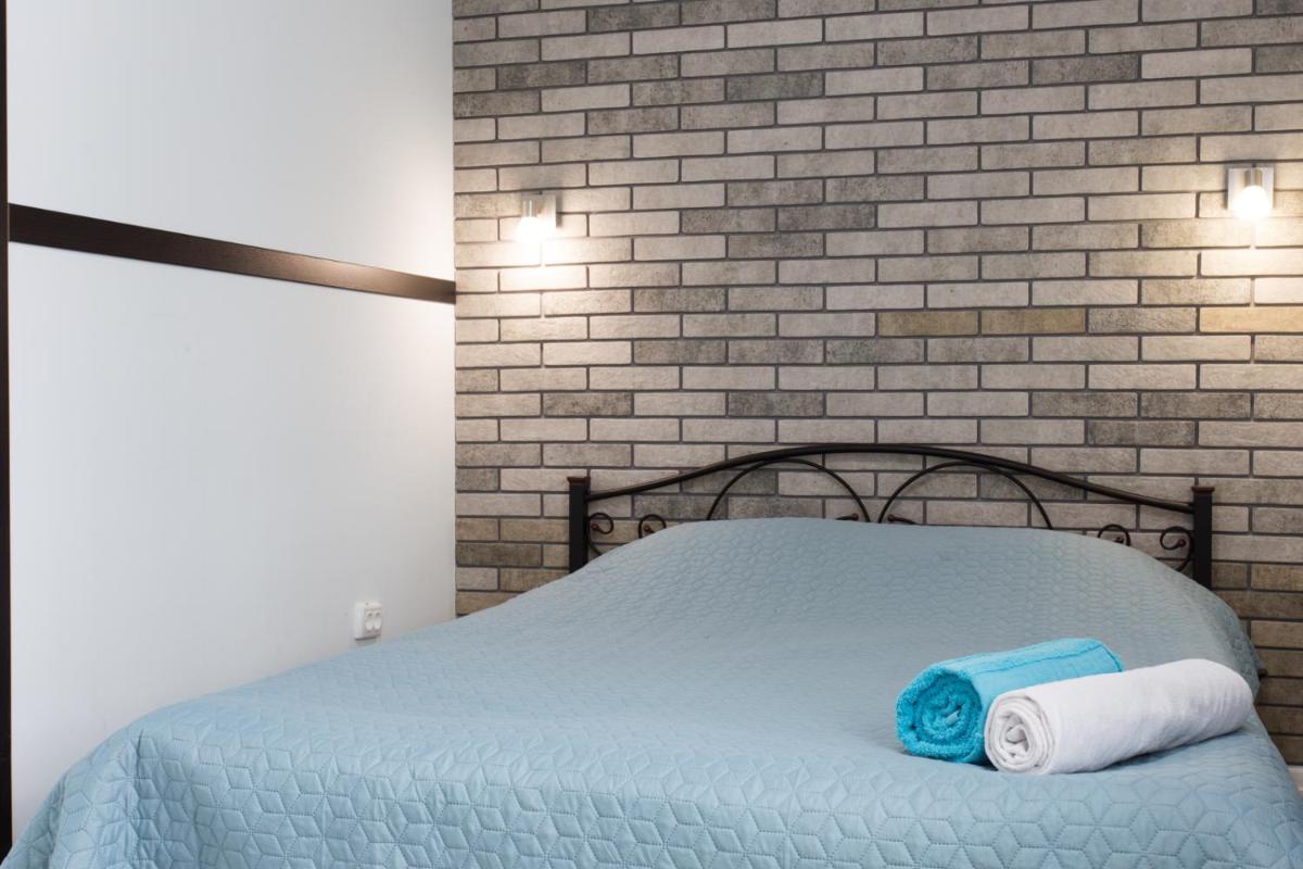 Esenina Apartment near Botanical Garden - Housity