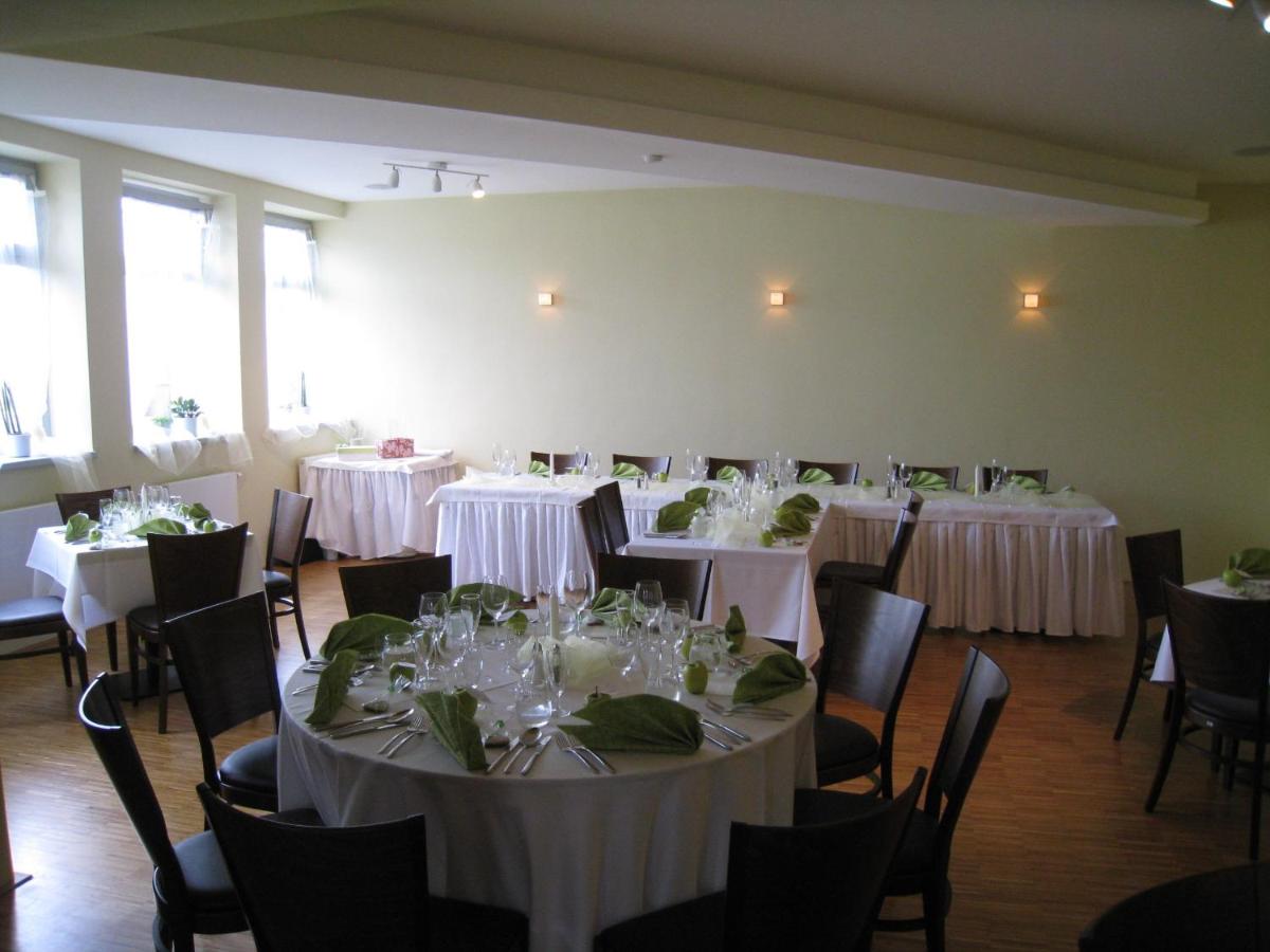 Linden Restaurant and Pension - Housity