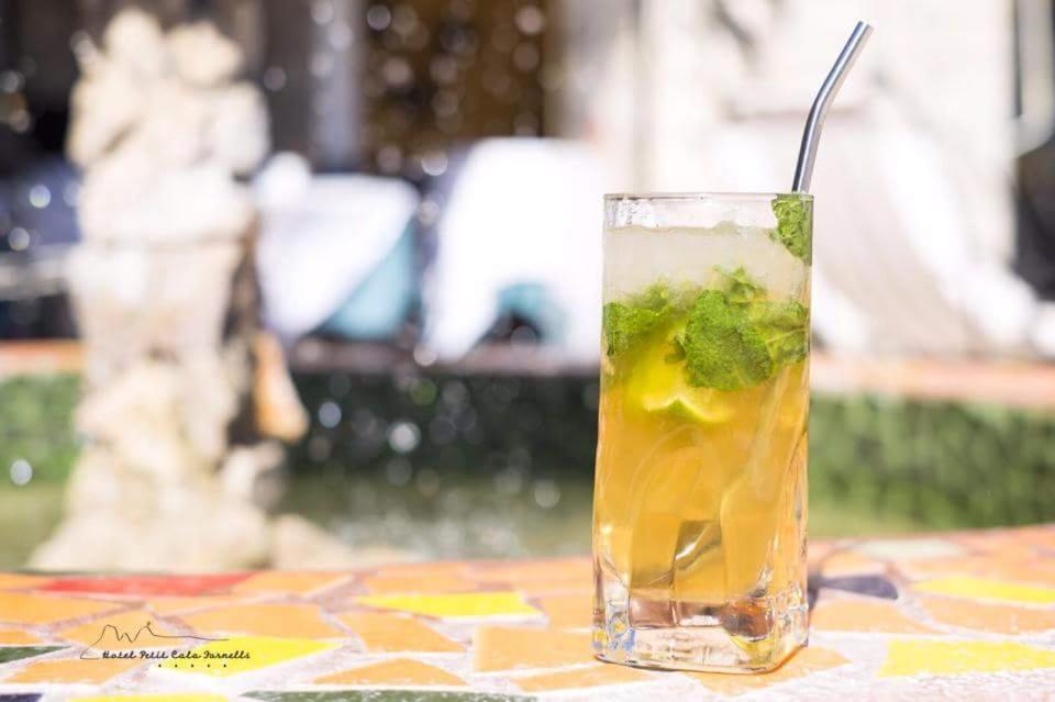 Bebidas en Hotel Petit Cala Fornells