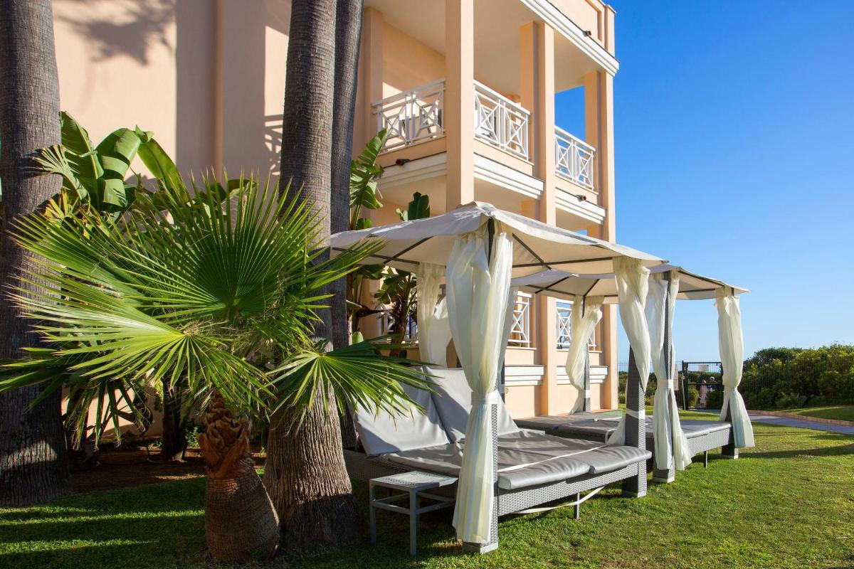 Jardín al aire libre en Hipotels Playa La Barrosa - Adults Only