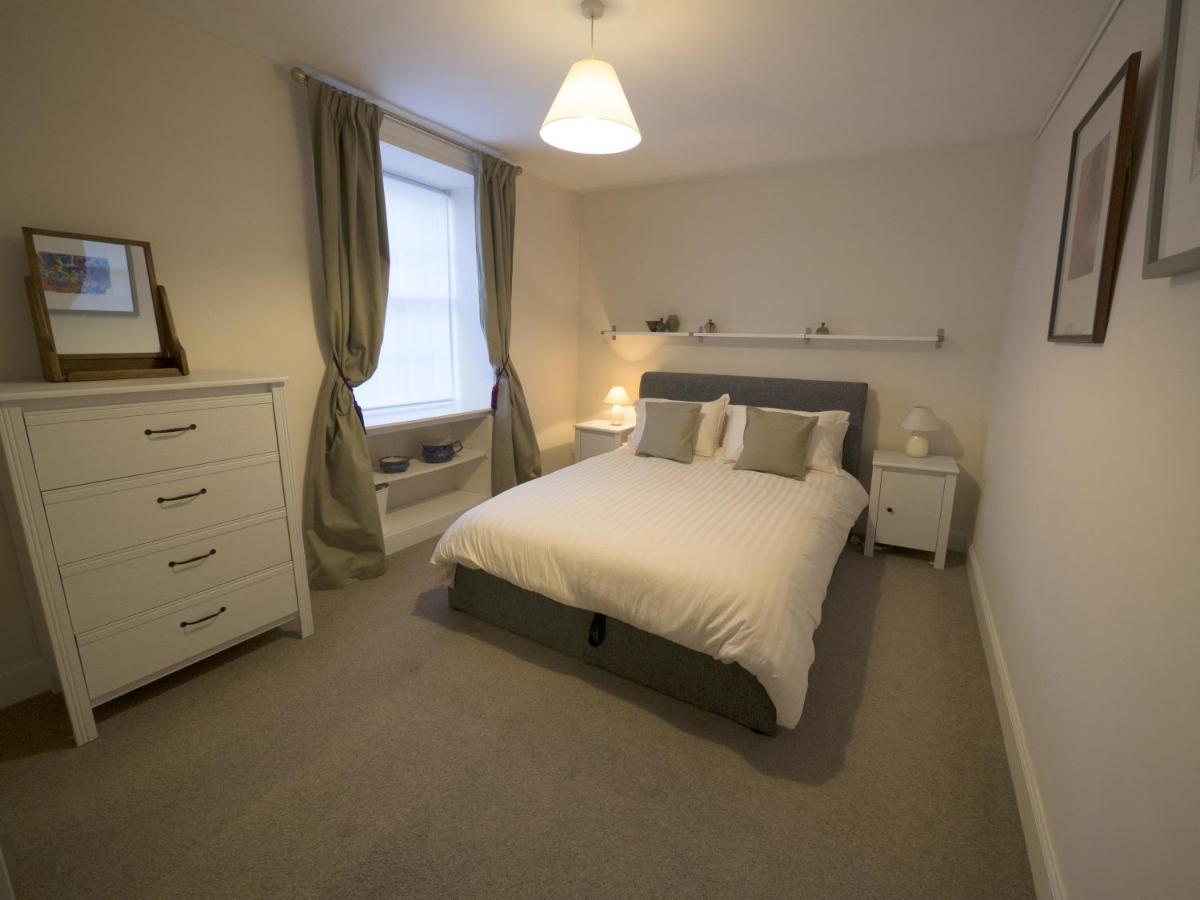 The Gallery Flat, 4 Tannage Brae - Housity