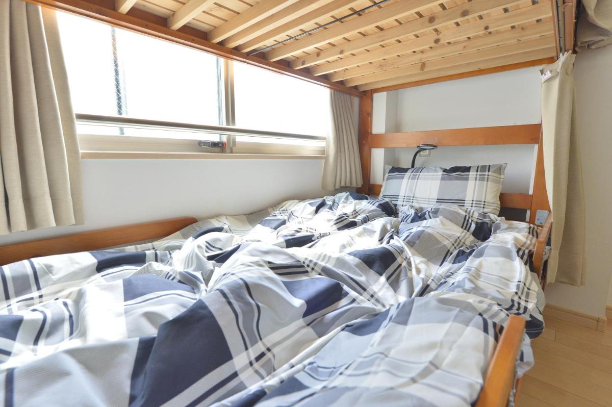 Mervielle Ueno - Housity