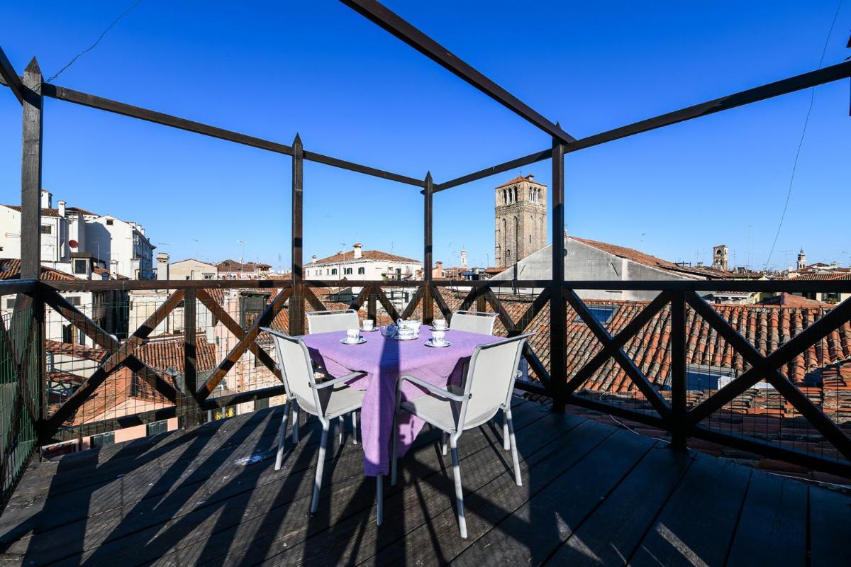 Suitetrails - Rialto Apartment