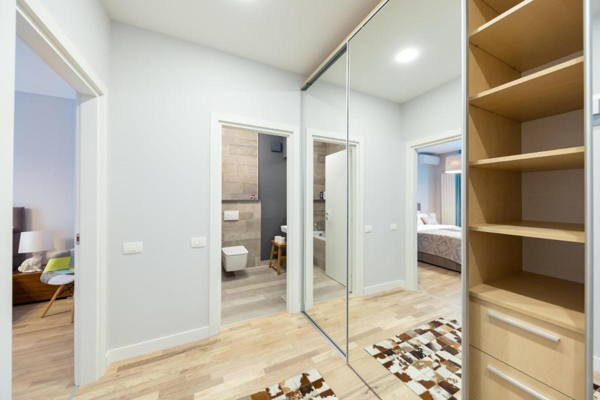 The Shades of Grey-Tranquil 4th-Floor Apartment Baneasa Area - Hizvo