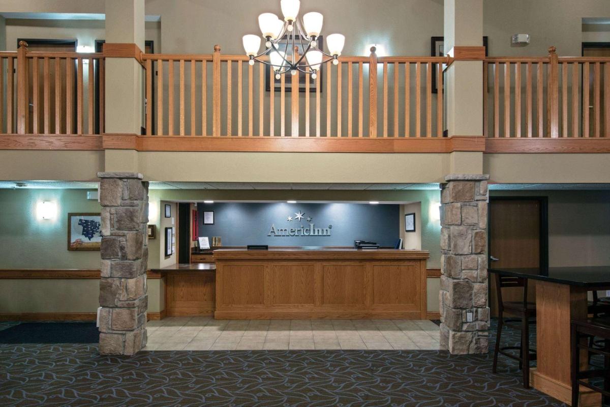 AmericInn by Wyndham Fort Dodge - Housity