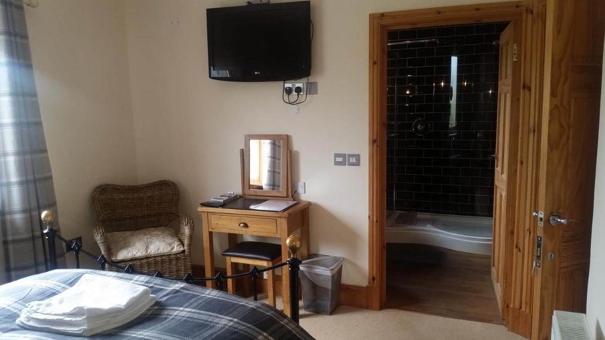 The Birdcage Guest House - Housity
