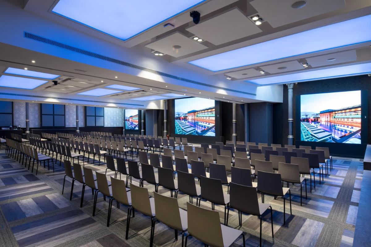 Zona business o sala de conferencias en Catalonia Plaza Catalunya