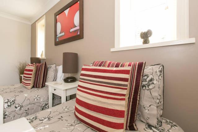 Annora House - Housity