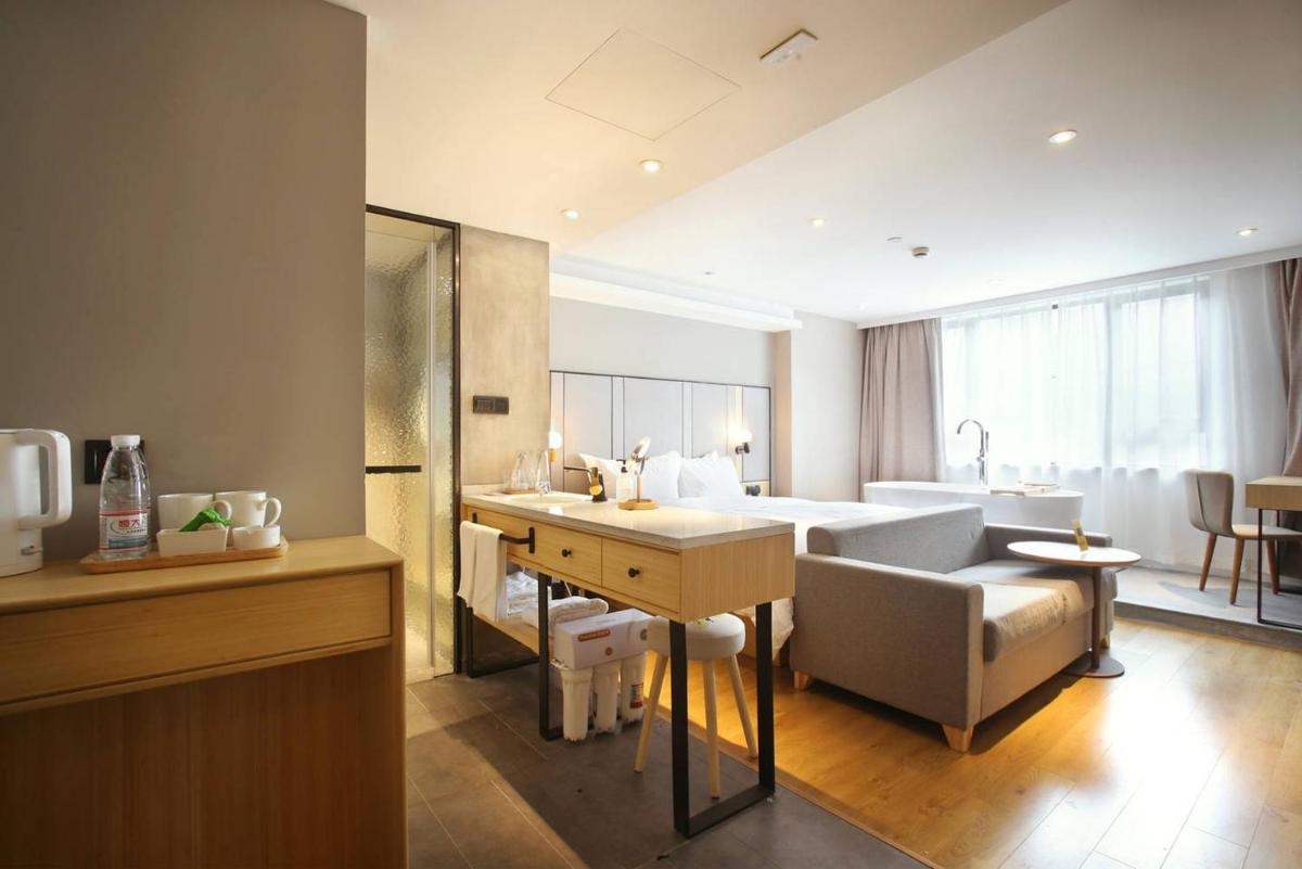 MIJU HOUSE Jingan-a quiet old house in downtown-flavor of life in Shanghai alley - Housity