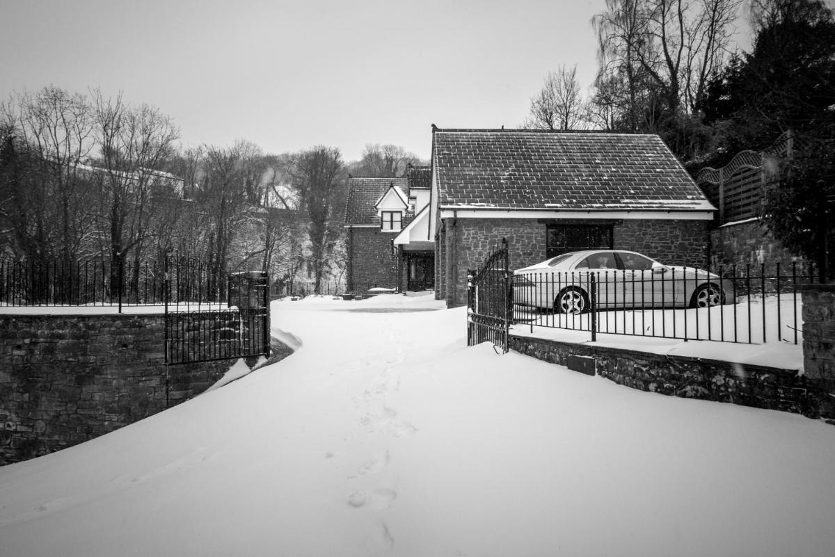 Mill Lodge-Brecon Beacons - Housity