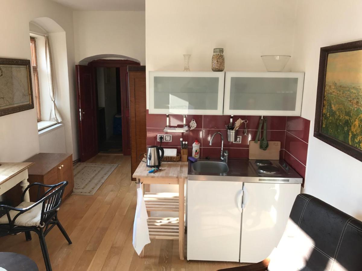 Queen Bee apartments - Housity
